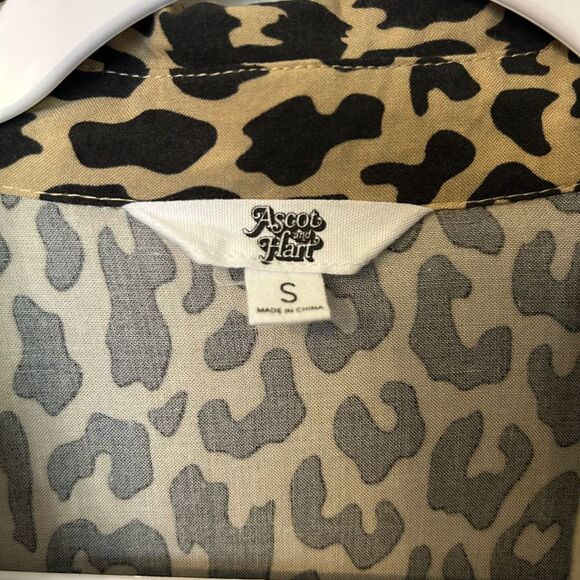 Ascot & Hart Leopard Print‎ Button Down Oversized Short Sleeve Dress Size Small - Picture 5 of 8